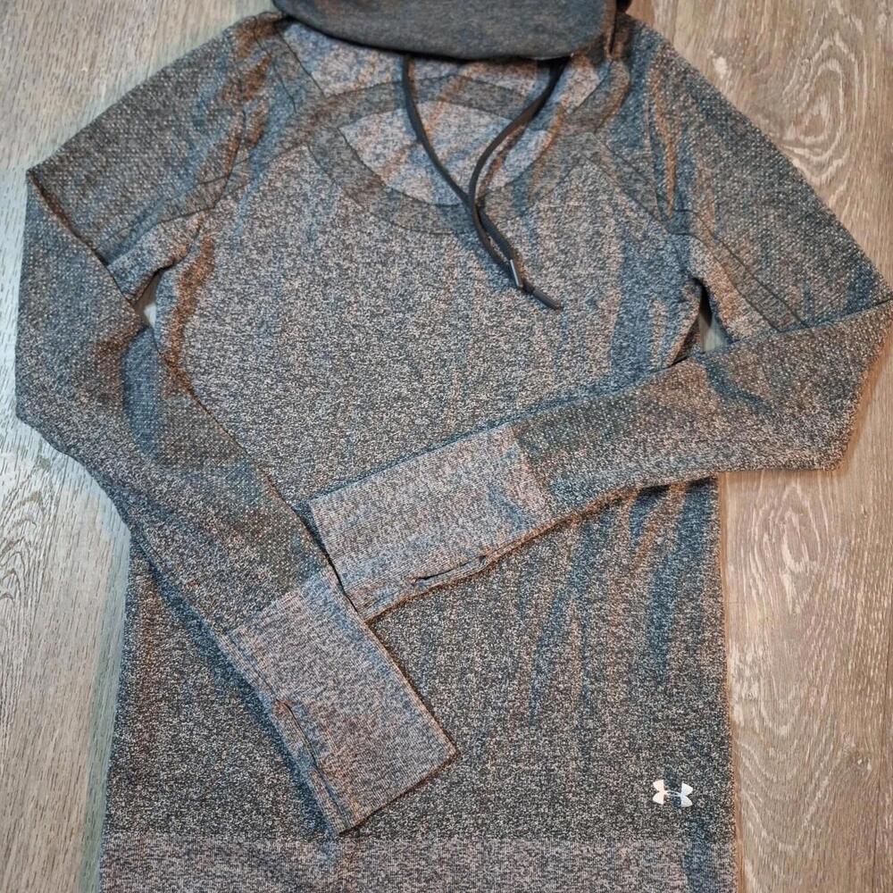 Under Armour Women's Grey and Silver Vest-undershirt